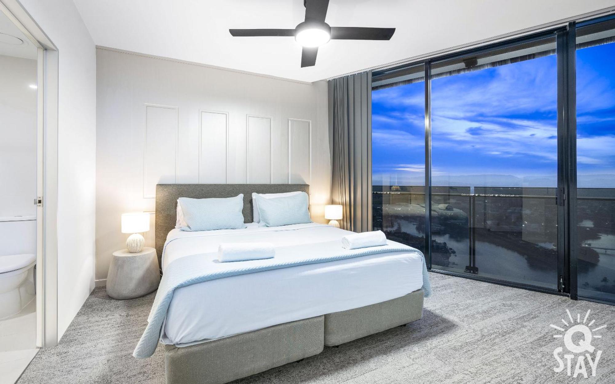 Circle On Cavill Surfers Paradise Mid Week Madness Deal - Q Stay Gold Coast Exterior photo