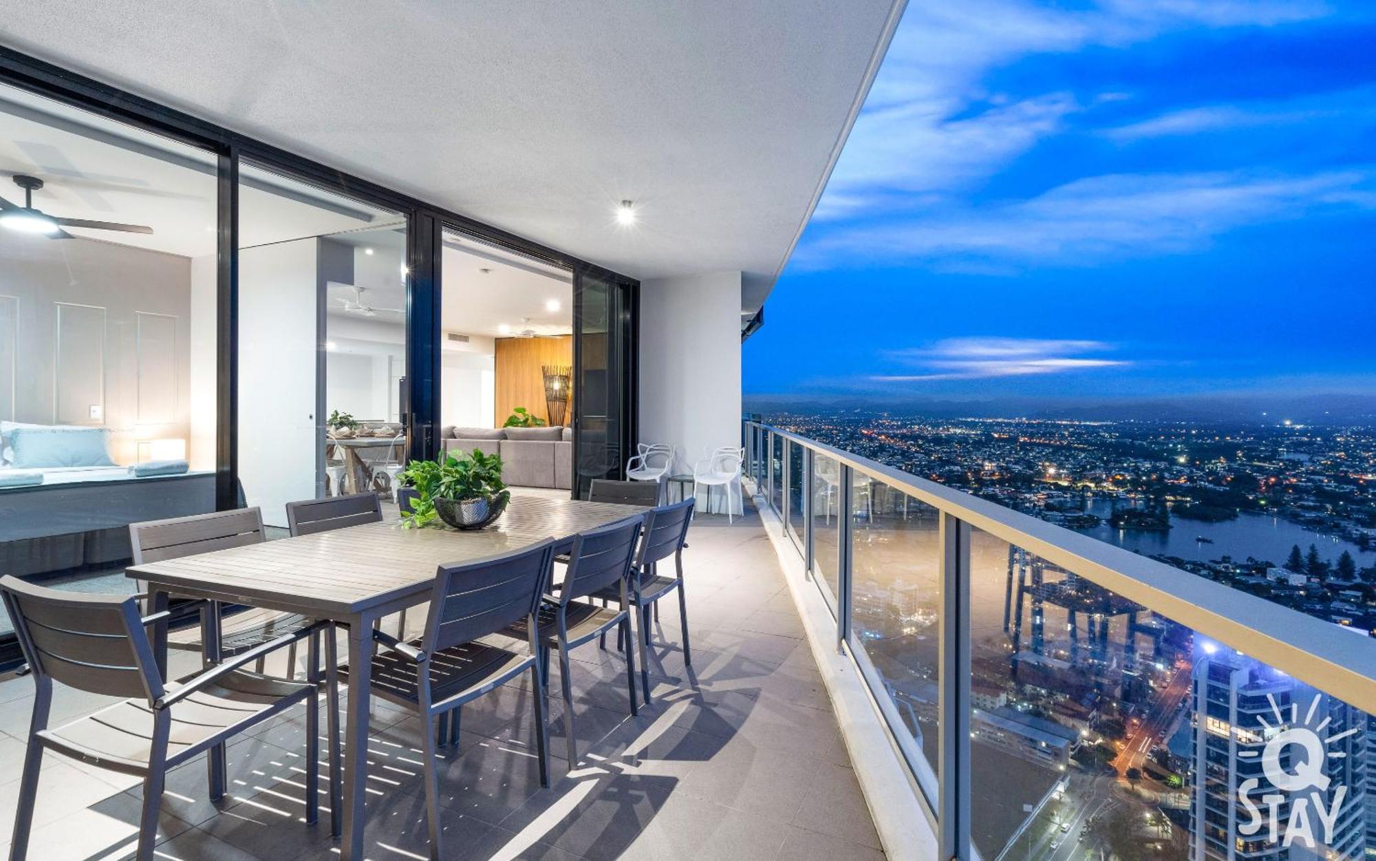 Circle On Cavill Surfers Paradise Mid Week Madness Deal - Q Stay Gold Coast Exterior photo