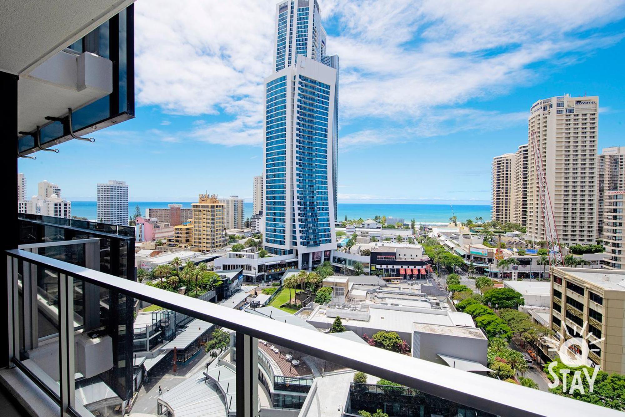 Circle On Cavill Surfers Paradise Mid Week Madness Deal - Q Stay Gold Coast Exterior photo