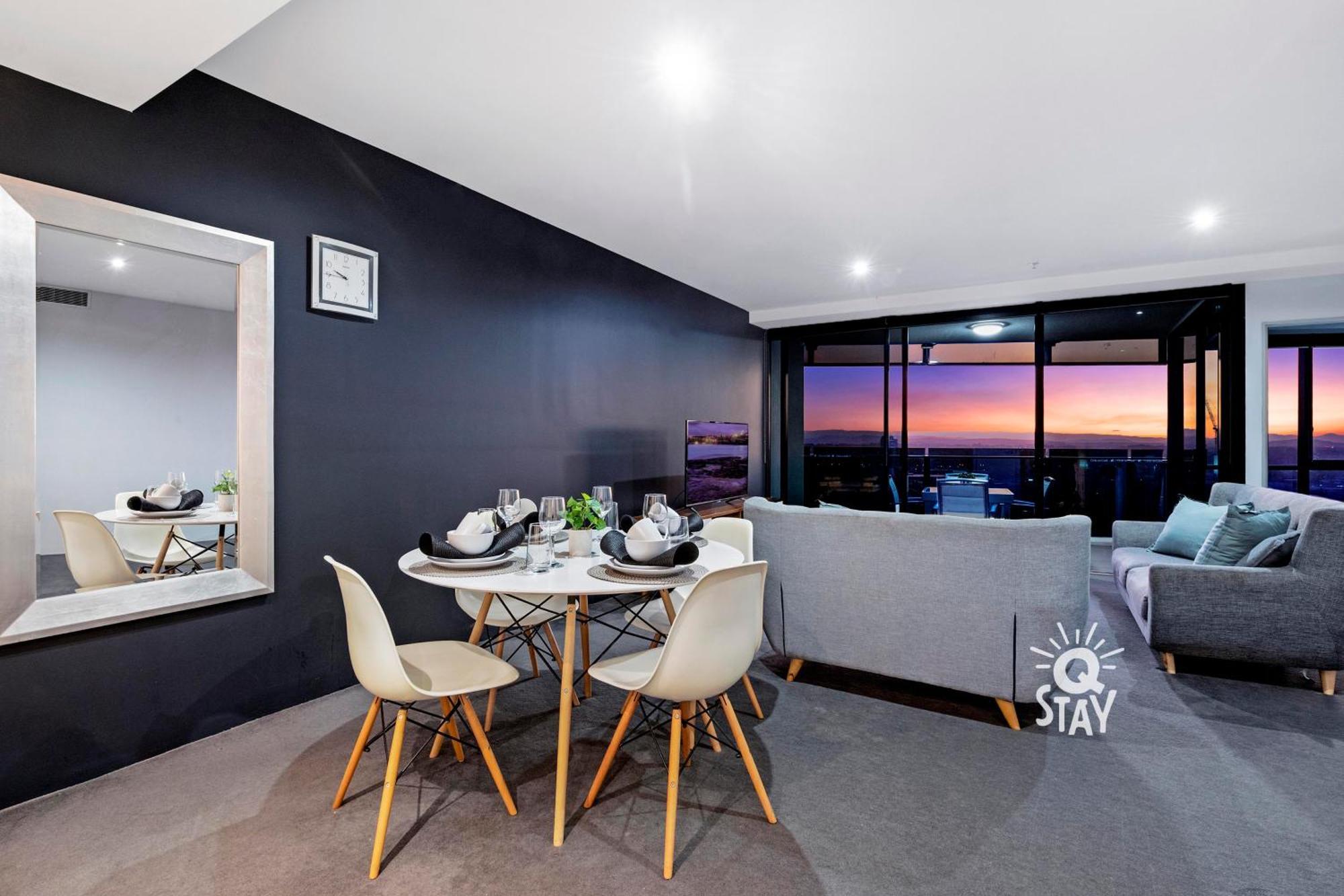 Circle On Cavill Surfers Paradise Mid Week Madness Deal - Q Stay Gold Coast Exterior photo