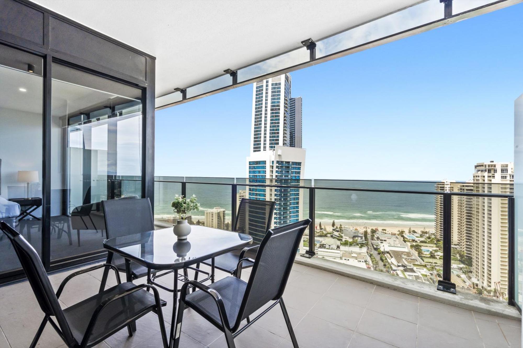 Circle On Cavill Surfers Paradise Mid Week Madness Deal - Q Stay Gold Coast Exterior photo