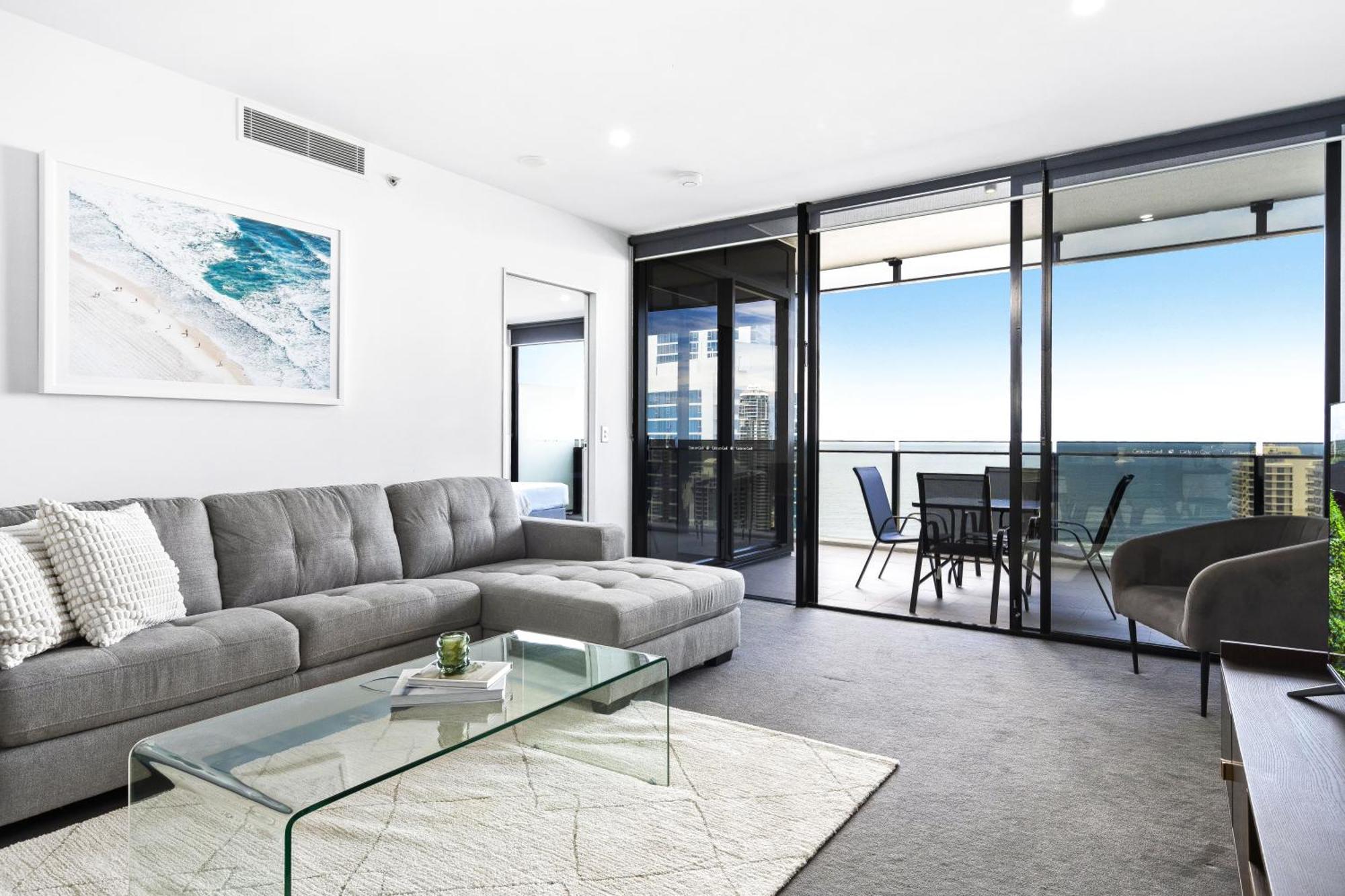 Circle On Cavill Surfers Paradise Mid Week Madness Deal - Q Stay Gold Coast Exterior photo